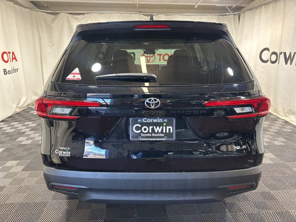 Used 2026 Toyota Grand Highlander XLE image 6