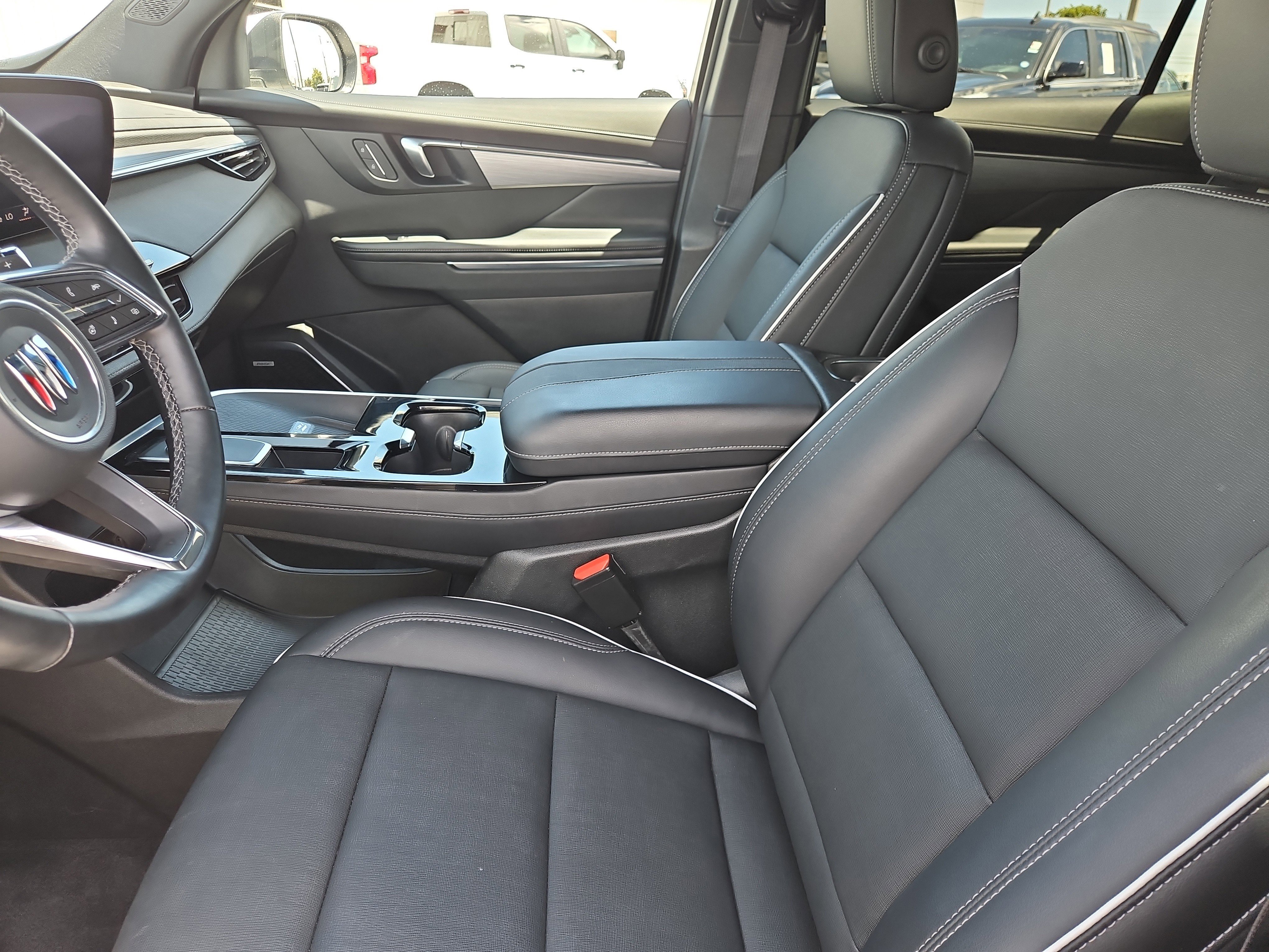 Used 2025 Buick Enclave Preferred FWD image 16