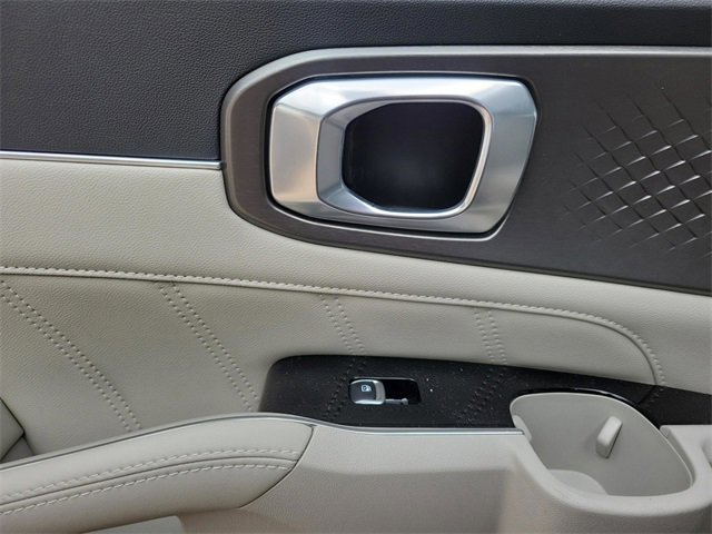 Used 2023 Kia Sorento SX image 19