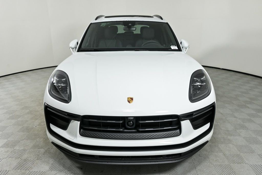 New 2026 Porsche Macan image 36