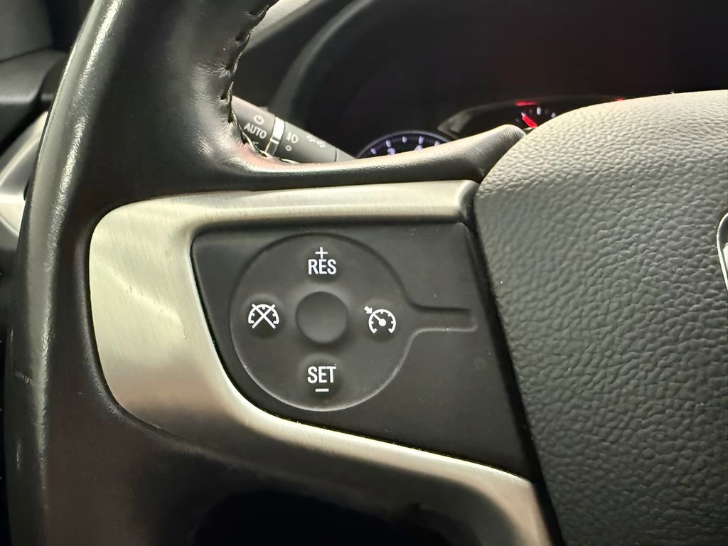 Used 2020 GMC Acadia SLT FWD image 18