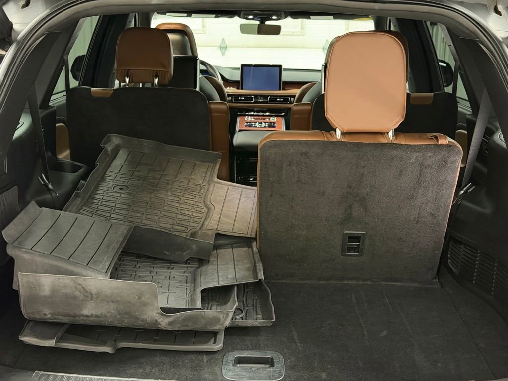 Used 2023 Lincoln Aviator Reserve w/ Equipment Group 201A image 15