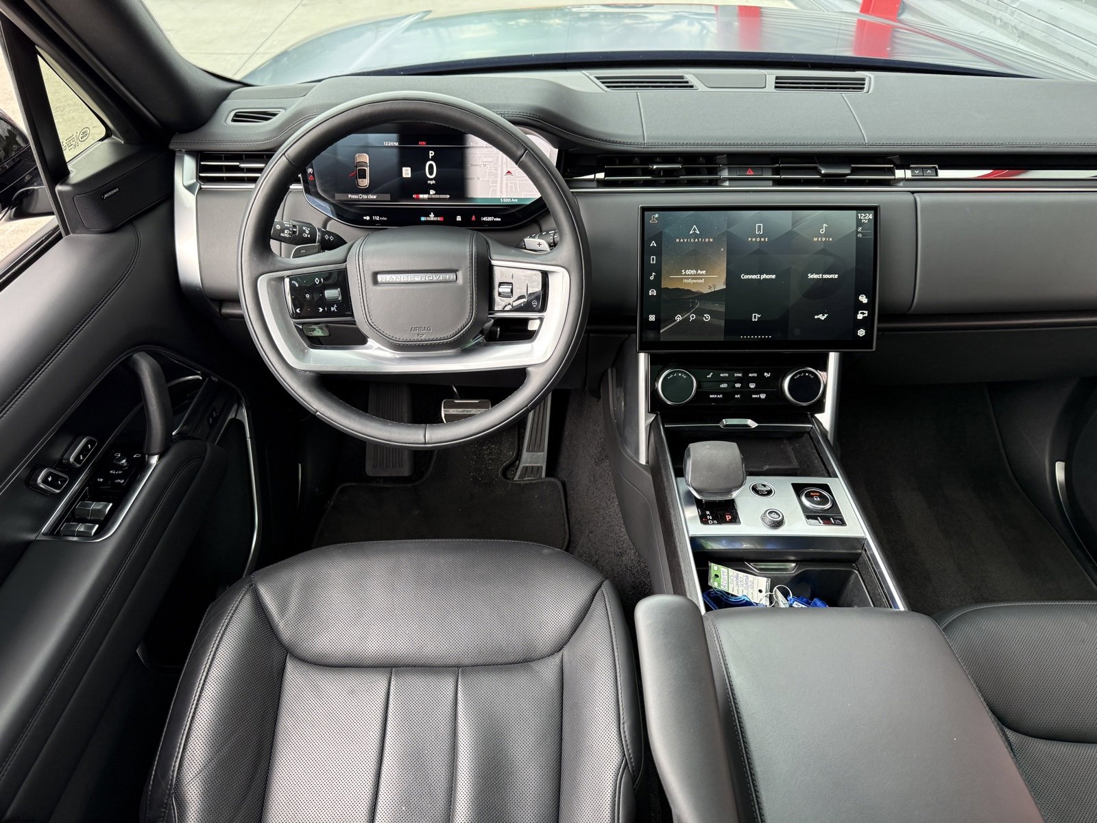 Used 2023 Land Rover Range Rover Long Wheelbase SE image 23