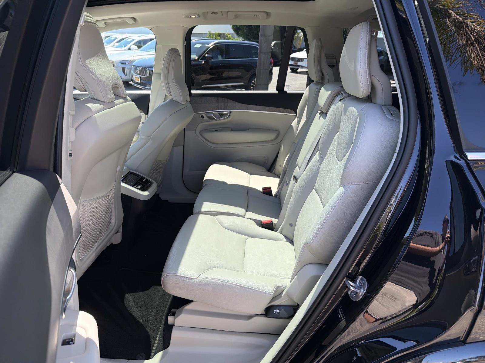 Certified 2023 Volvo XC90 B6 Plus w/ Protection Package Premier AWD/4WD image 21