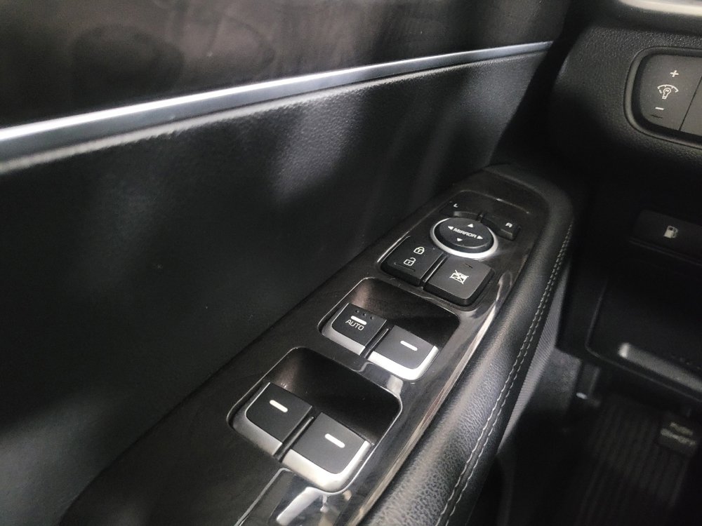 Used 2018 Kia Sorento LX image 27