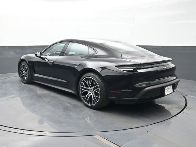 Certified 2022 Porsche Taycan image 3
