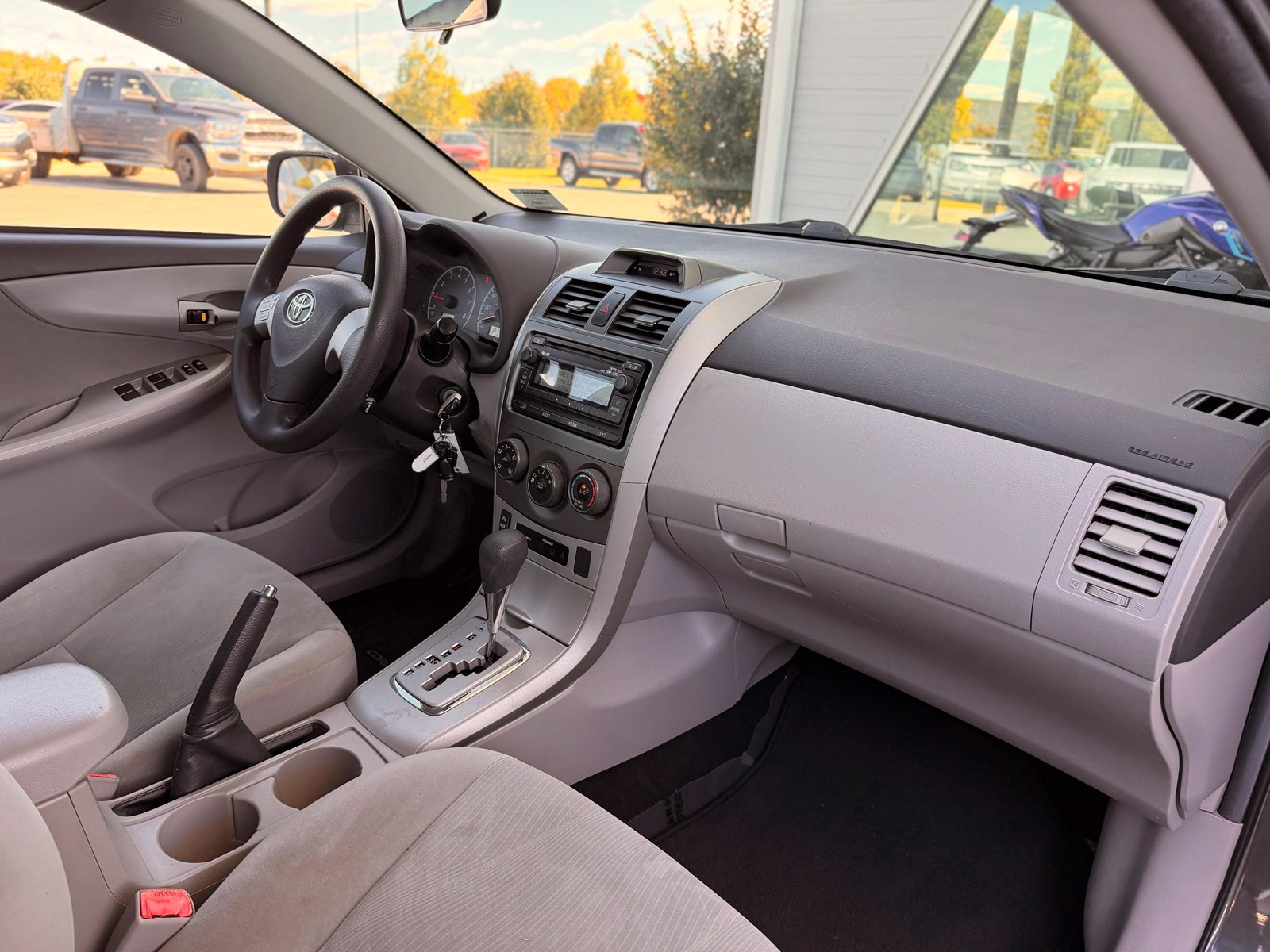 Used 2012 Toyota Corolla LE FWD image 23