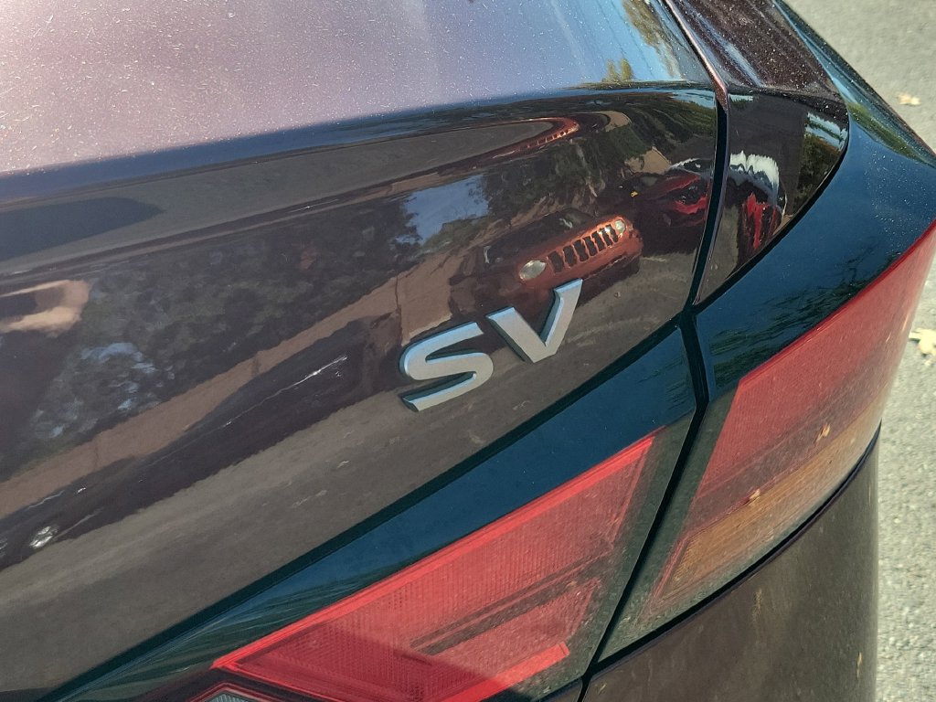Used 2024 Nissan Altima 2.5 SV FWD image 12