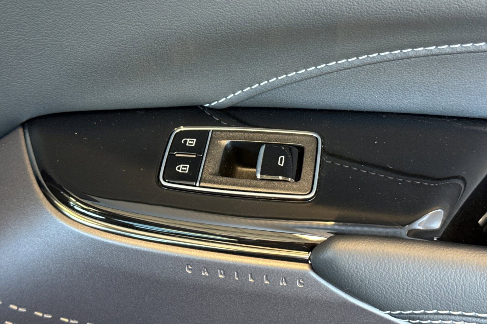 Used 2024 Cadillac Lyriq Tech w/ Driver Assist Package AWD/4WD image 20