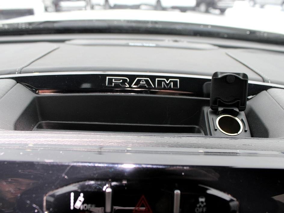 Used 2022 RAM 3500 Limited image 17