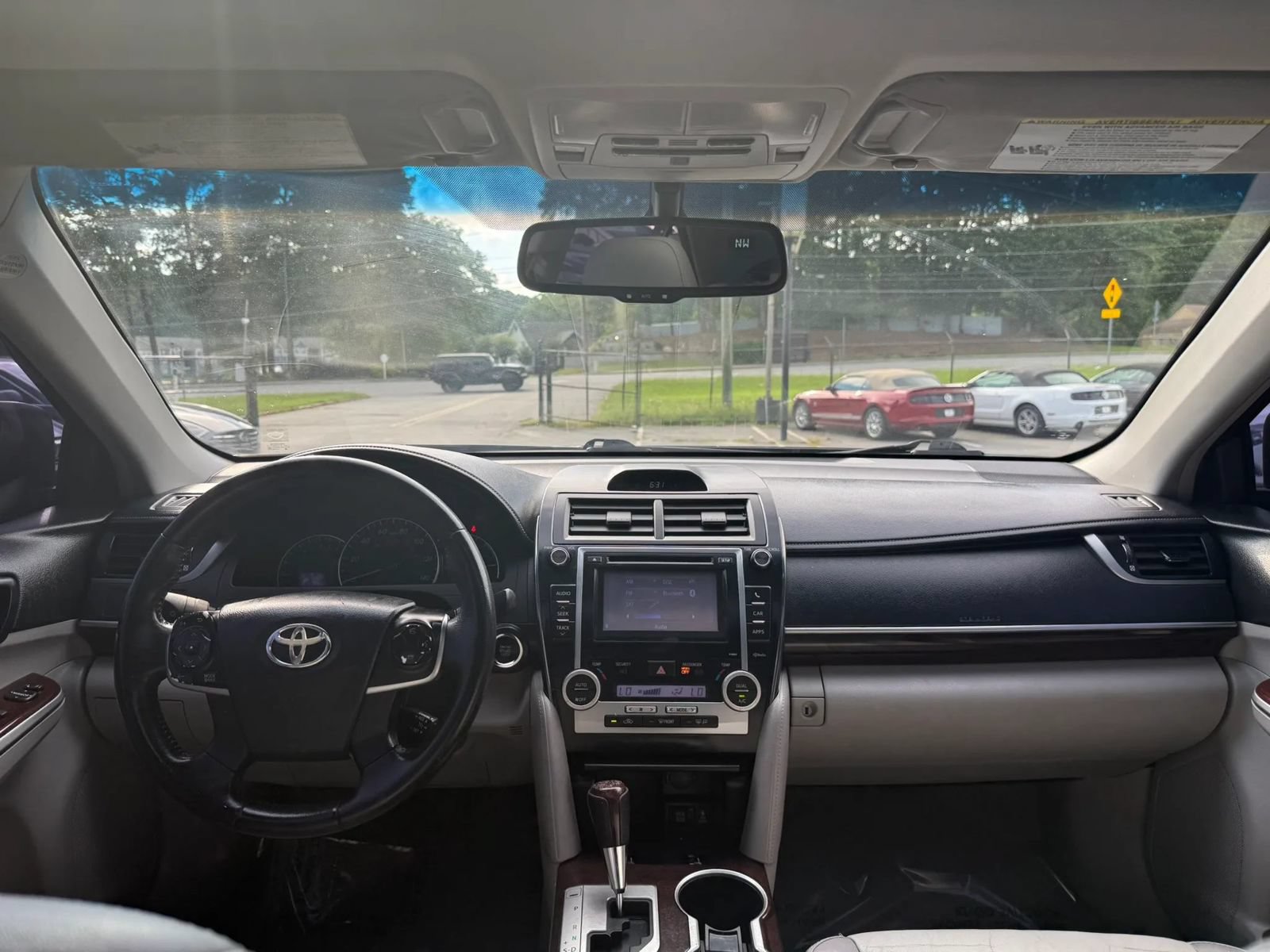 Used 2012 Toyota Camry XLE FWD image 21