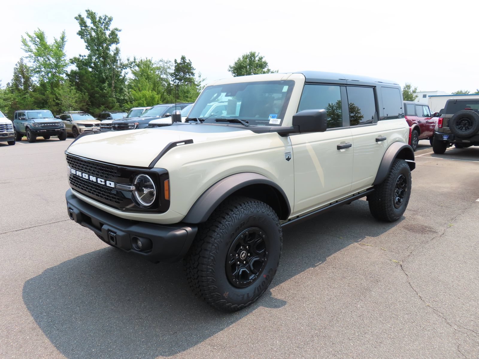 New 2026 Ford Bronco Big Bend w/ Black Diamond Package AWD/4WD image 3