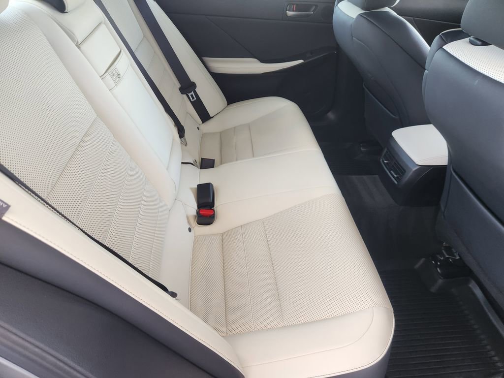 Used 2022 Lexus IS 350 F Sport RWD image 32