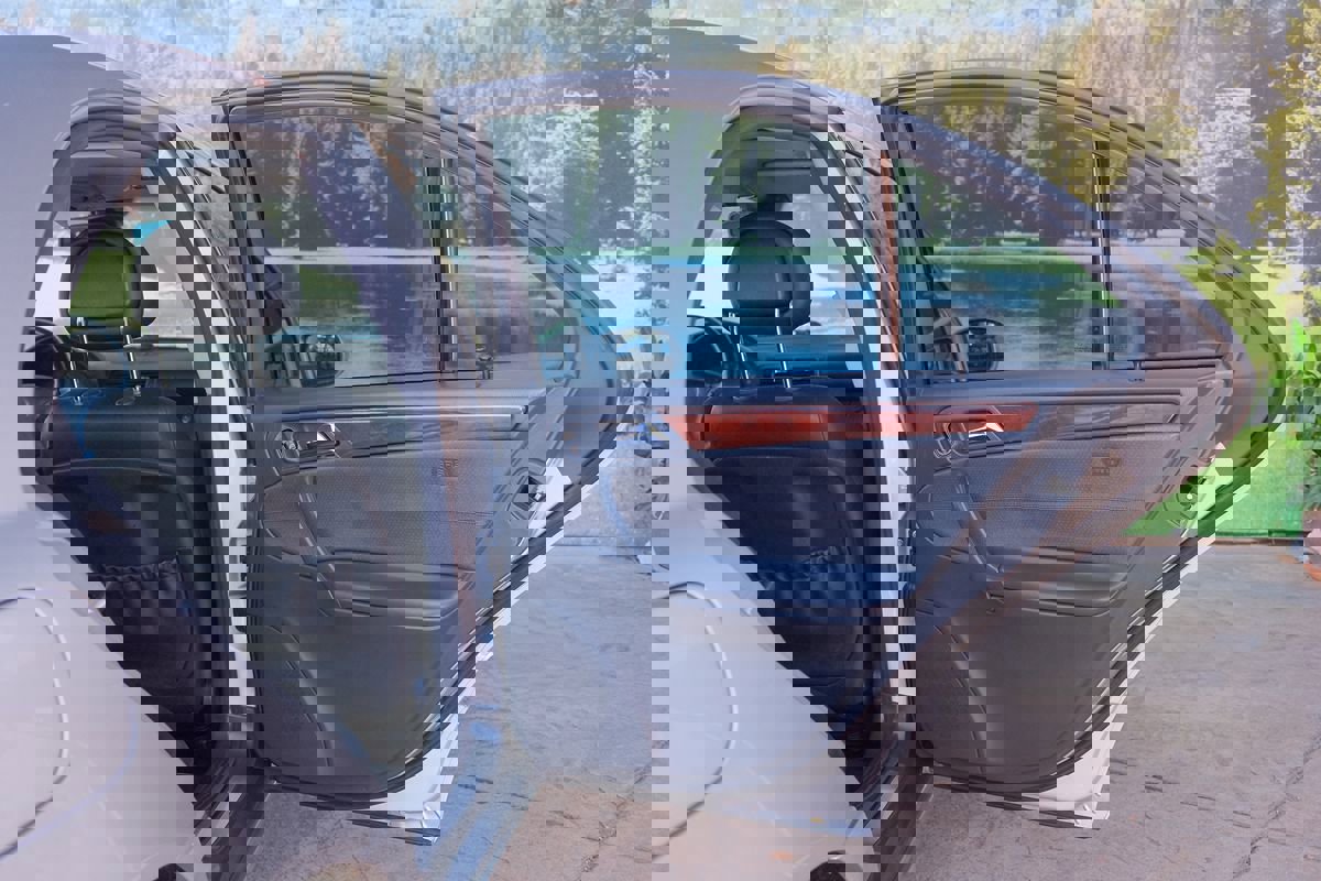 Used 2002 Mercedes-Benz C 320 Sedan image 27