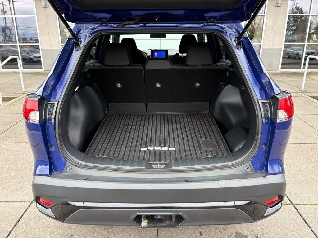 Used 2024 Toyota Corolla Cross SE image 19