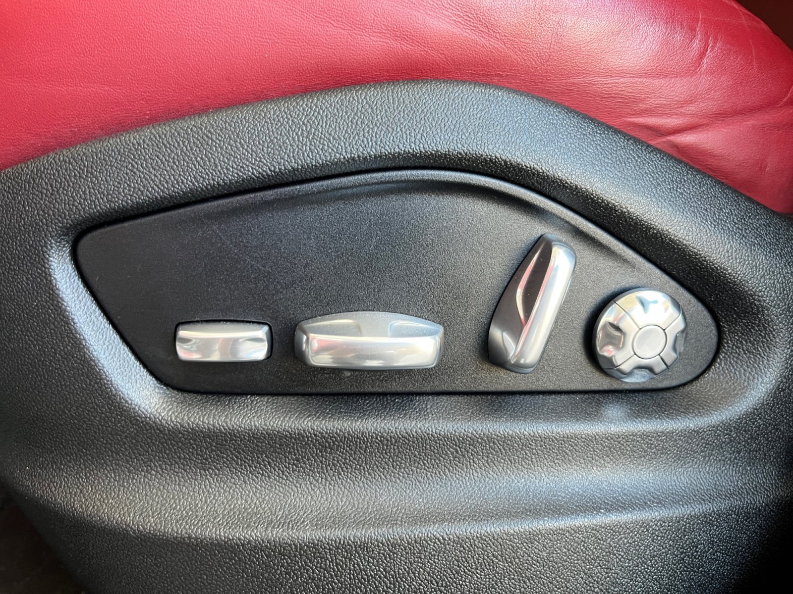Used 2020 Porsche Cayenne Turbo AWD/4WD image 14