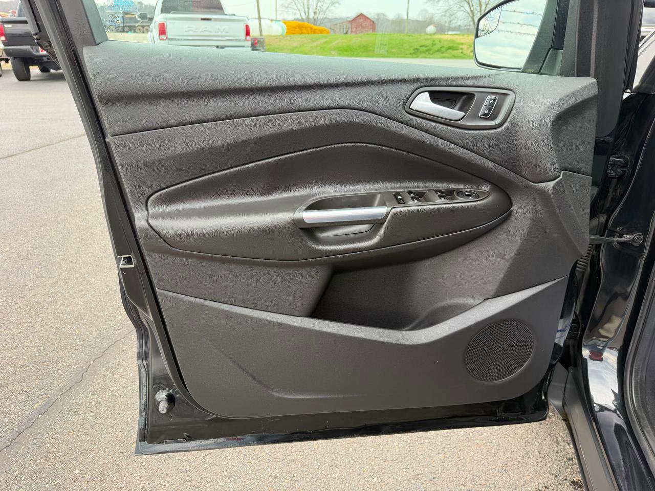 Used 2014 Ford Escape SE image 8