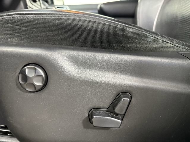 Used 2018 Jeep Grand Cherokee Limited w/ Luxury Group II image 21