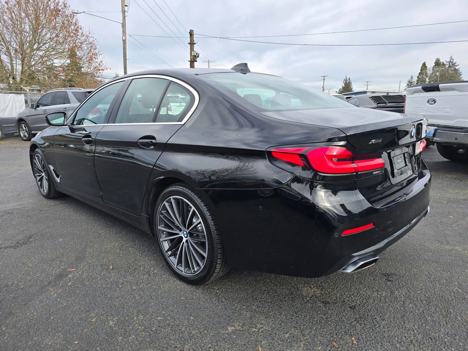 Used 2021 BMW 530i xDrive image 3