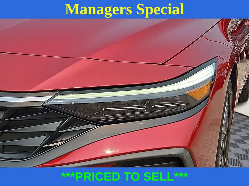 Used 2024 Hyundai Elantra SEL FWD image 8