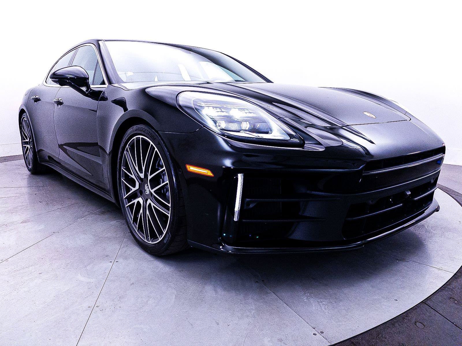 Used 2024 Porsche Panamera 4 w/ Premium Package AWD/4WD image 13
