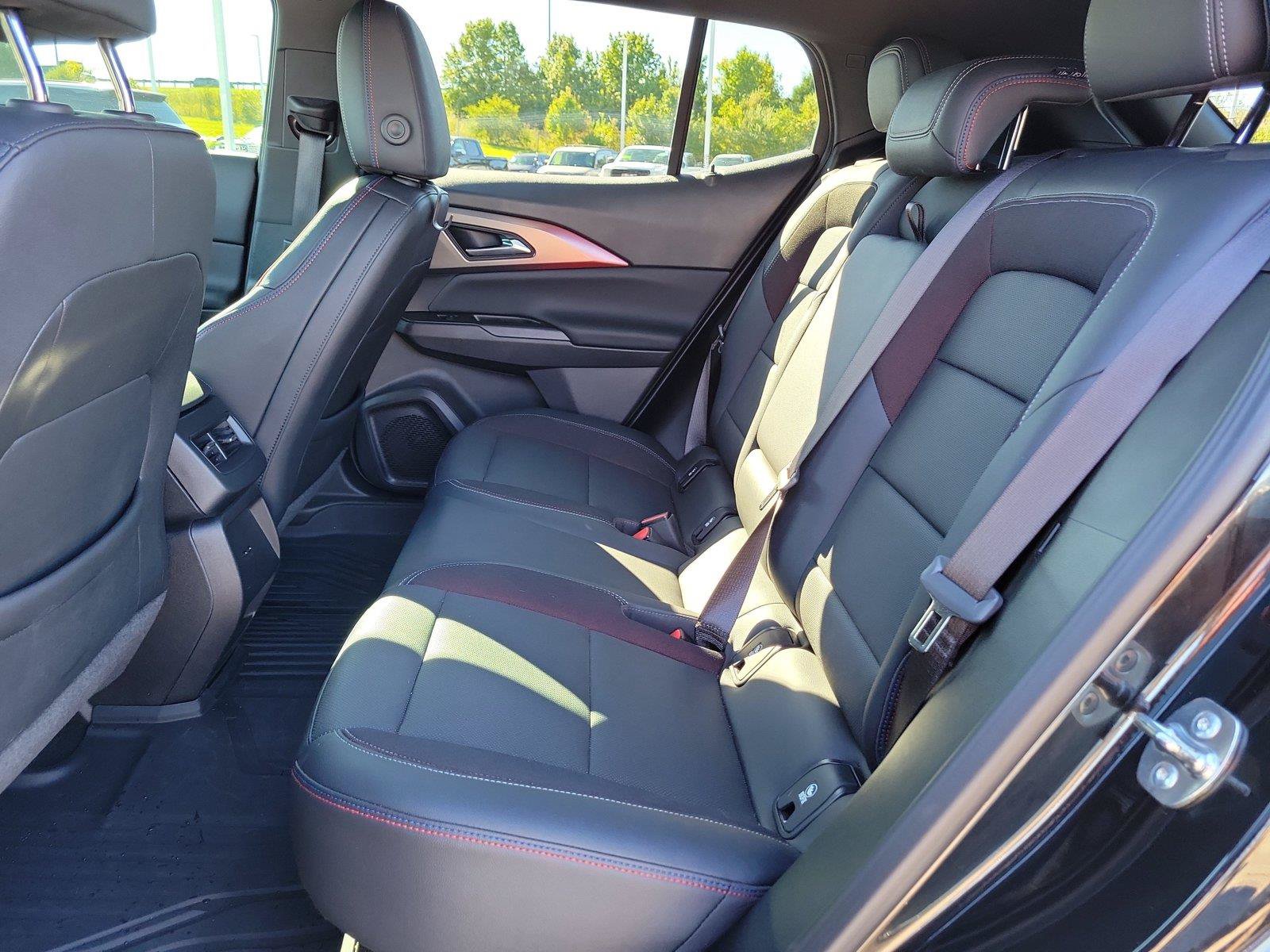 Used 2024 Chevrolet Equinox EV RS AWD/4WD image 13