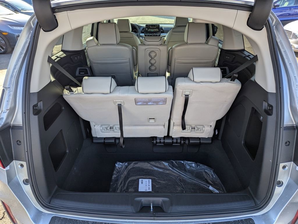 New 2026 Honda Odyssey Touring image 17