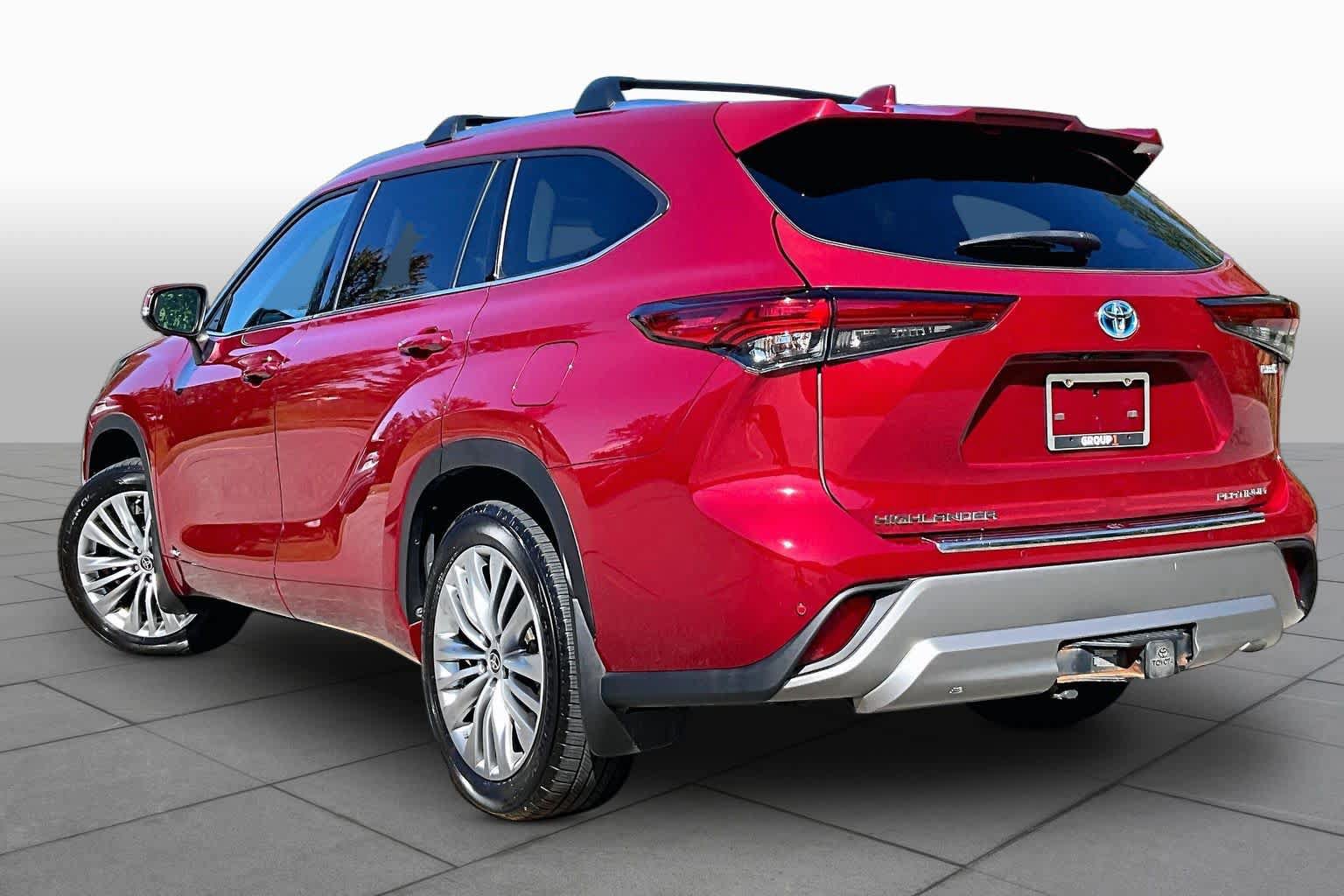 Used 2023 Toyota Highlander Platinum AWD/4WD image 12