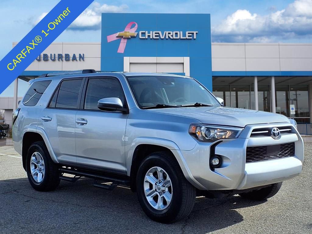 Used 2022 Toyota 4Runner SR5 image 3