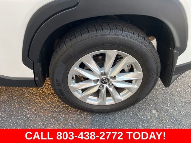 Used 2024 Toyota Corolla Cross LE AWD/4WD image 28