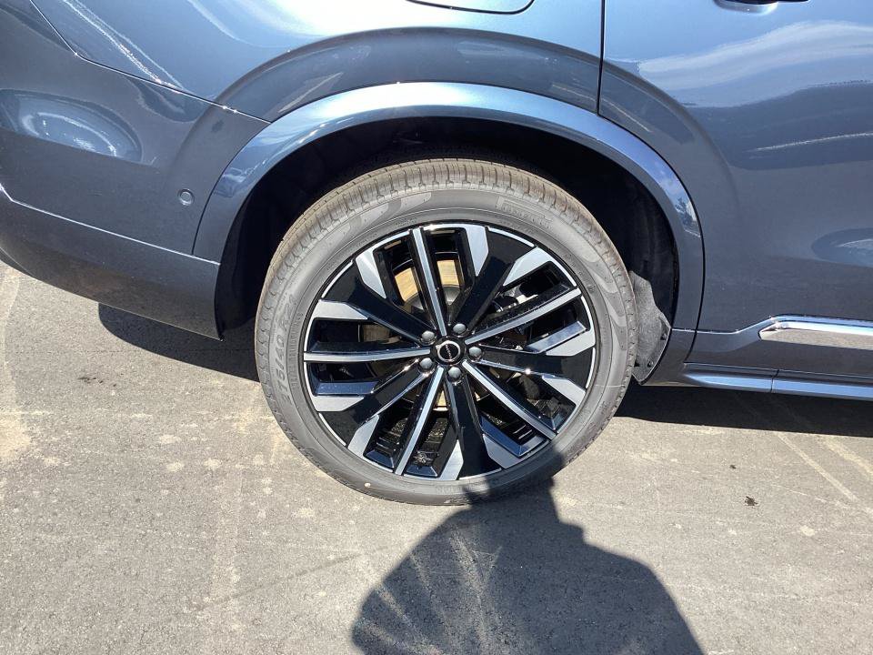 New 2026 Volvo XC90 T8 Ultra w/ Protection Package Premier AWD/4WD image 23