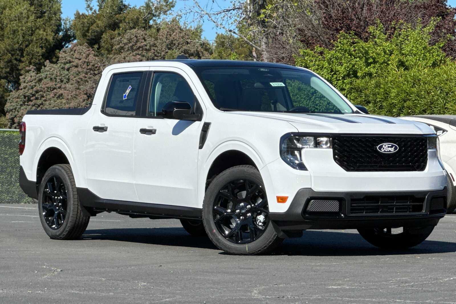 New 2026 Ford Maverick XLT w/ XLT Luxury Package AWD/4WD image 2