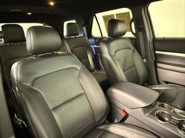 Used 2017 Ford Explorer XLT w/ Equipment Group 202A image 56
