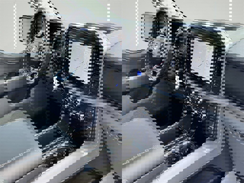 New 2025 Ford F150 XLT w/ Equipment Group 301A Standard image 6