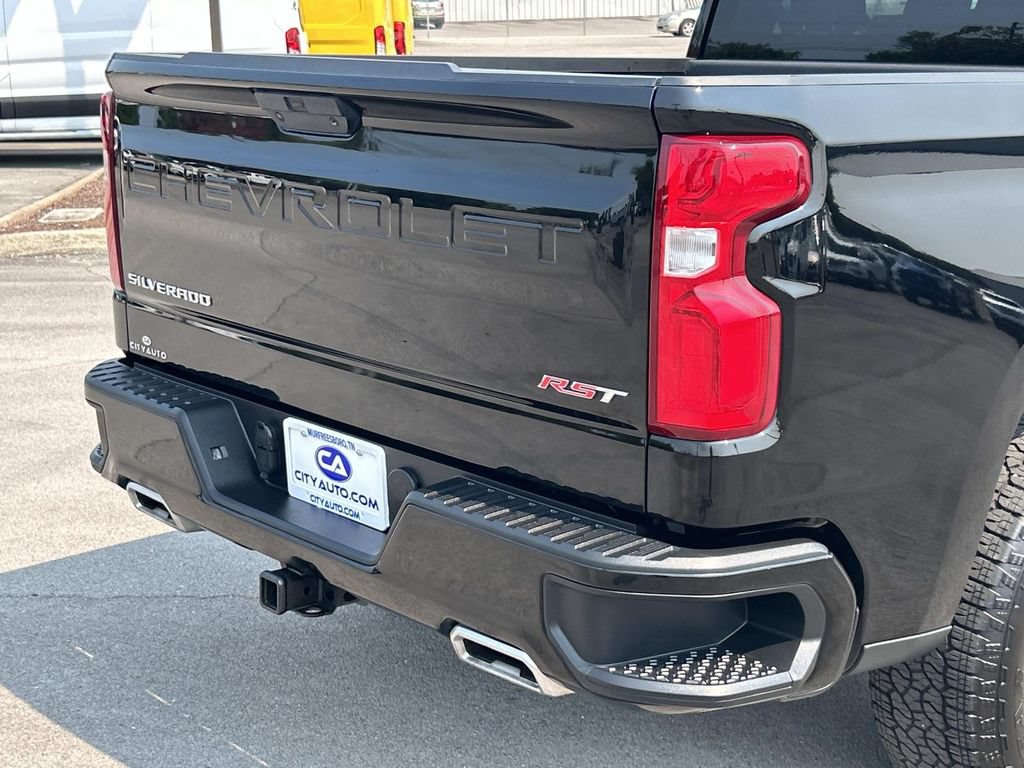 Used 2022 Chevrolet Silverado 1500 RST AWD/4WD image 13