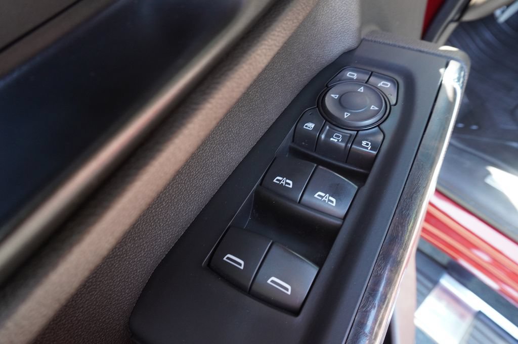 Used 2022 GMC Sierra 3500 Denali AWD/4WD image 17