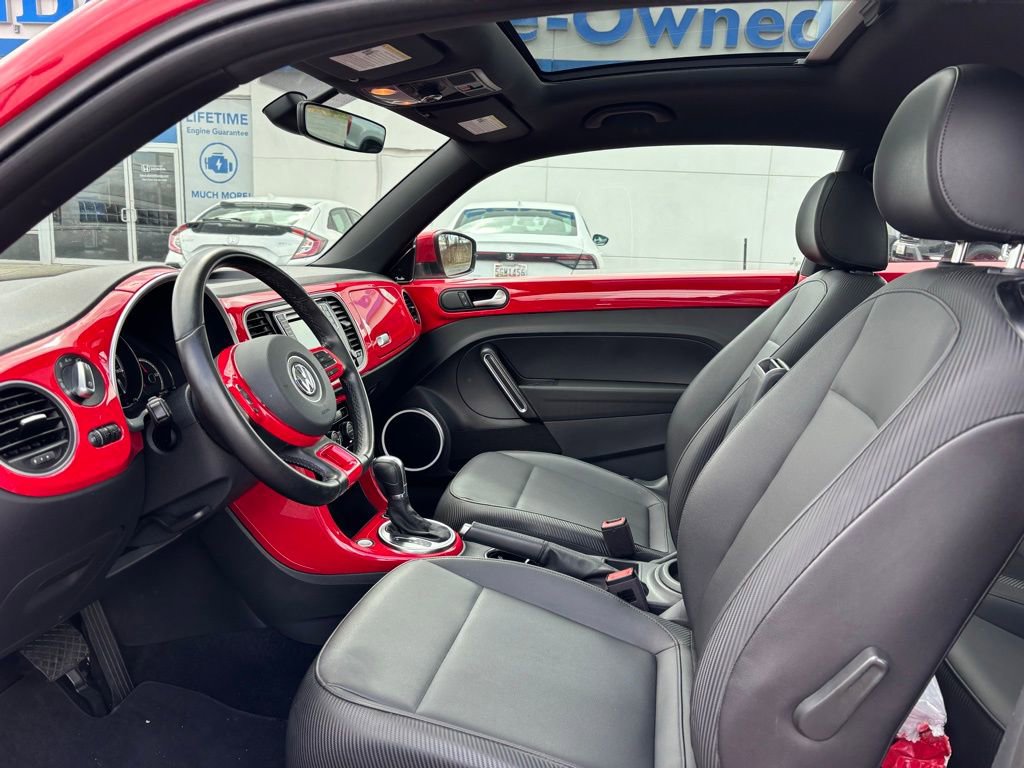 Used 2019 Volkswagen Beetle 2.0T SE image 6