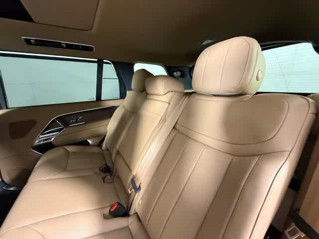 New 2027 Land Rover Range Rover Long Wheelbase SE AWD/4WD image 26
