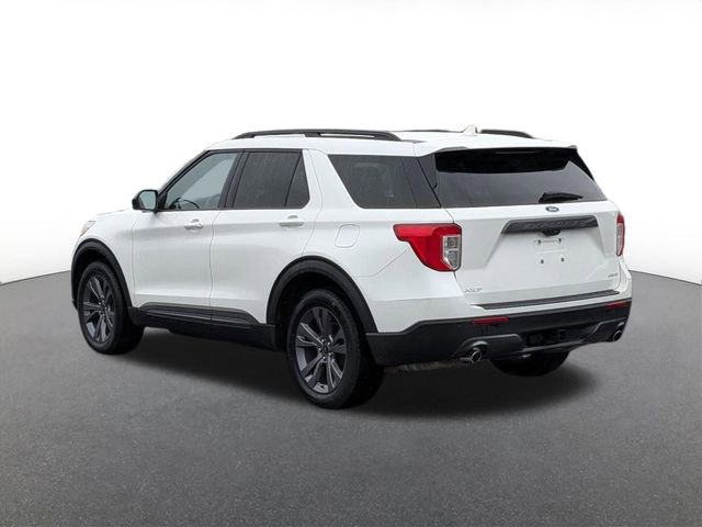 Certified 2023 Ford Explorer XLT w/ Equipment Group 202A image 4