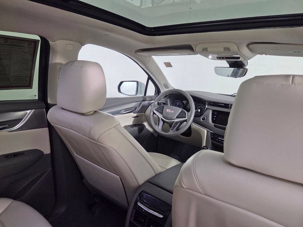 Used 2023 Cadillac XT5 Premium Luxury w/ Technology Package AWD/4WD image 31