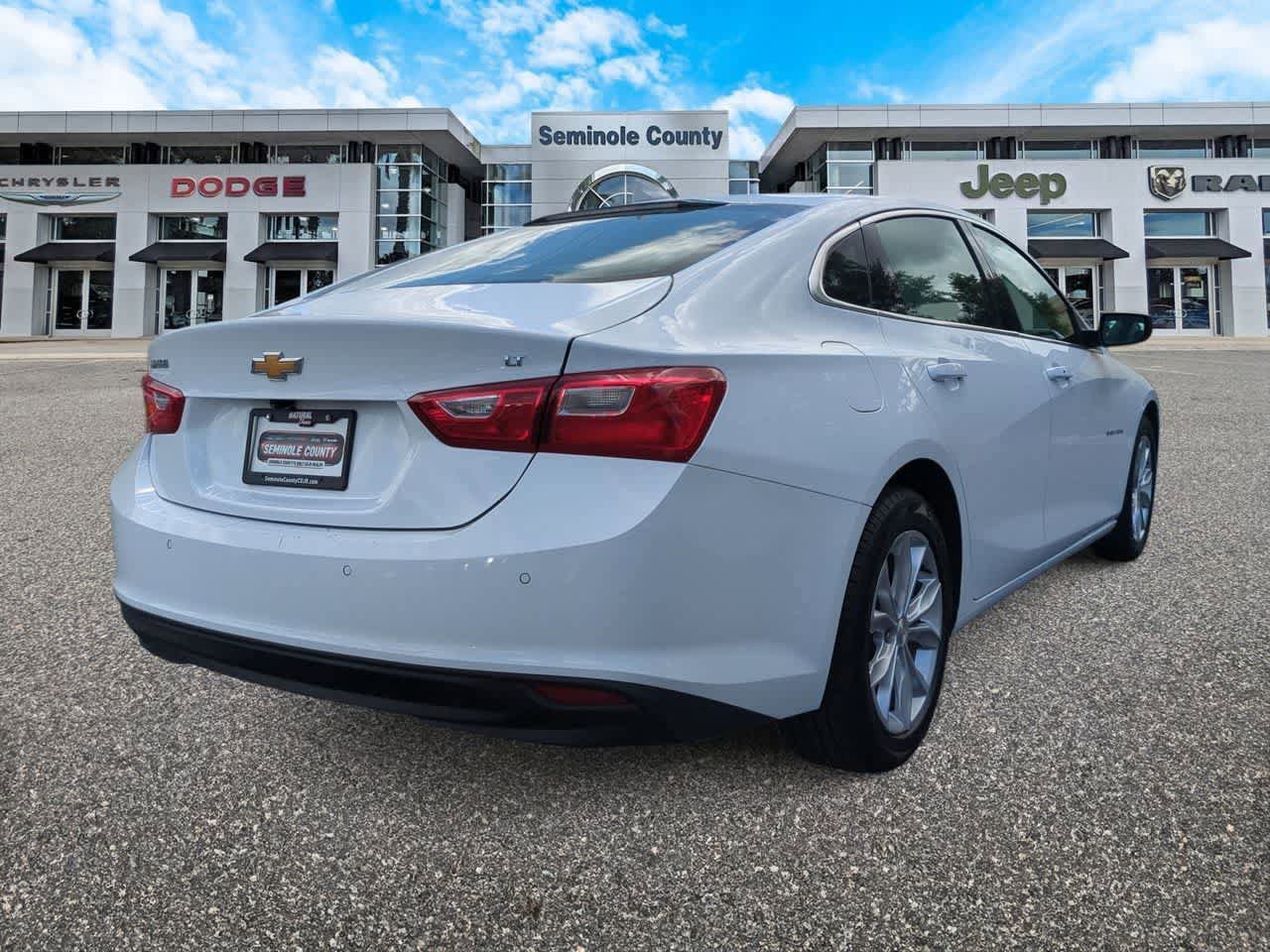 Used 2024 Chevrolet Malibu LT FWD image 8