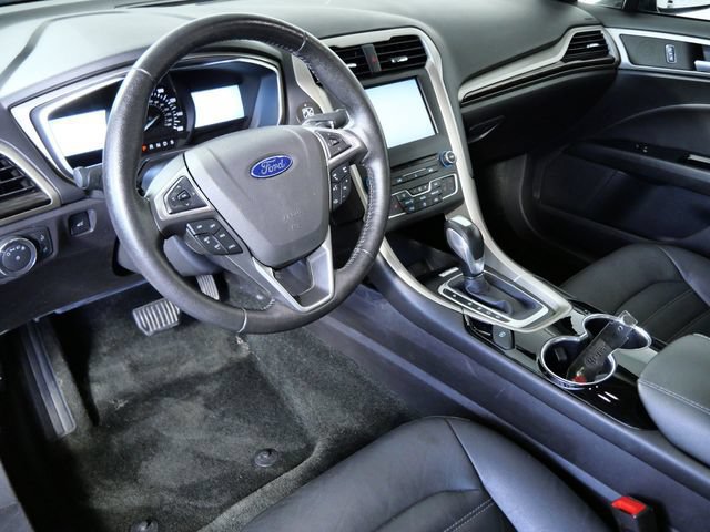 Used 2016 Ford Fusion SE w/ Equipment Group 202A AWD/4WD image 3
