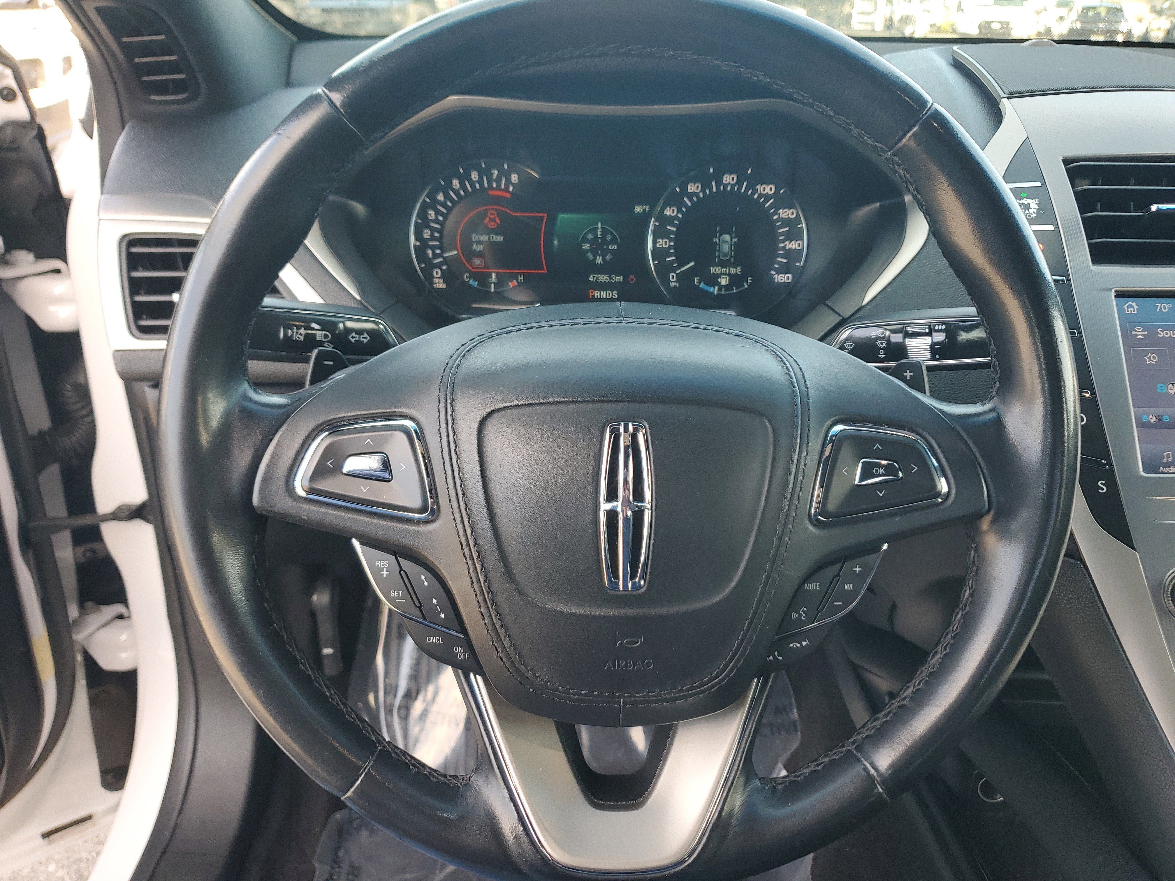 Used 2020 Lincoln MKZ image 18