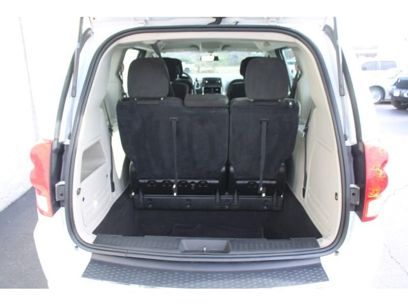 Used 2015 Dodge Grand Caravan American Value Package w/ UConnect Hands-Free Group image 7