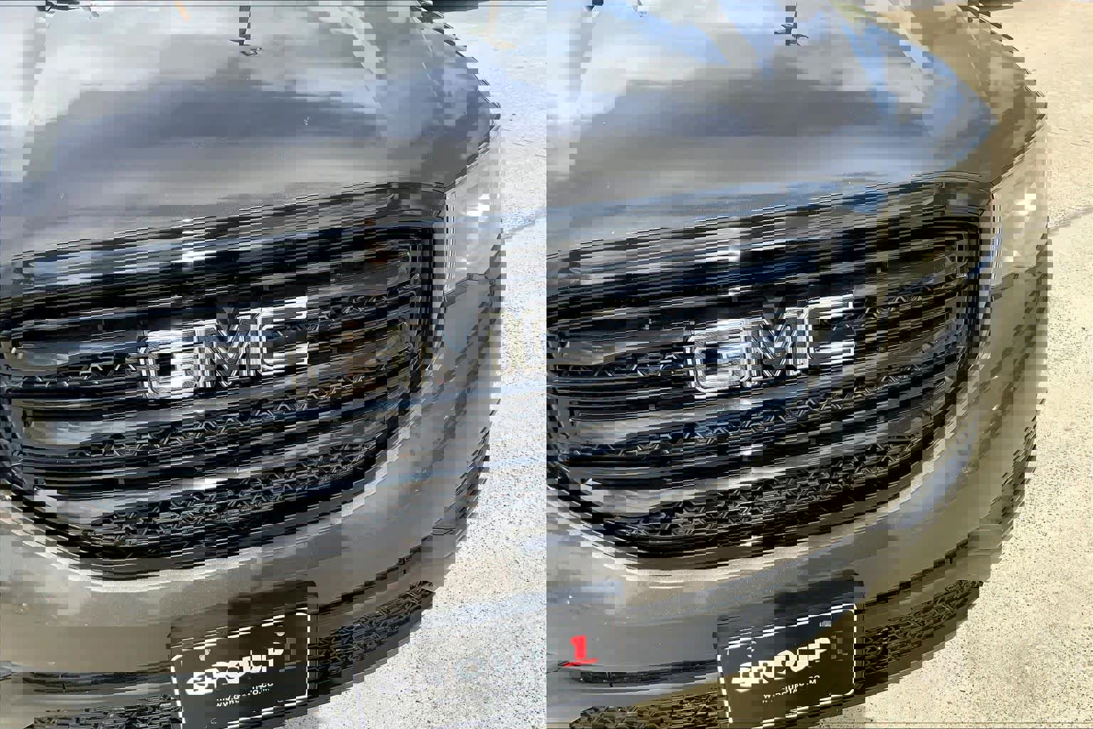 Used 2019 GMC Acadia SLT w/ Black Edition image 29