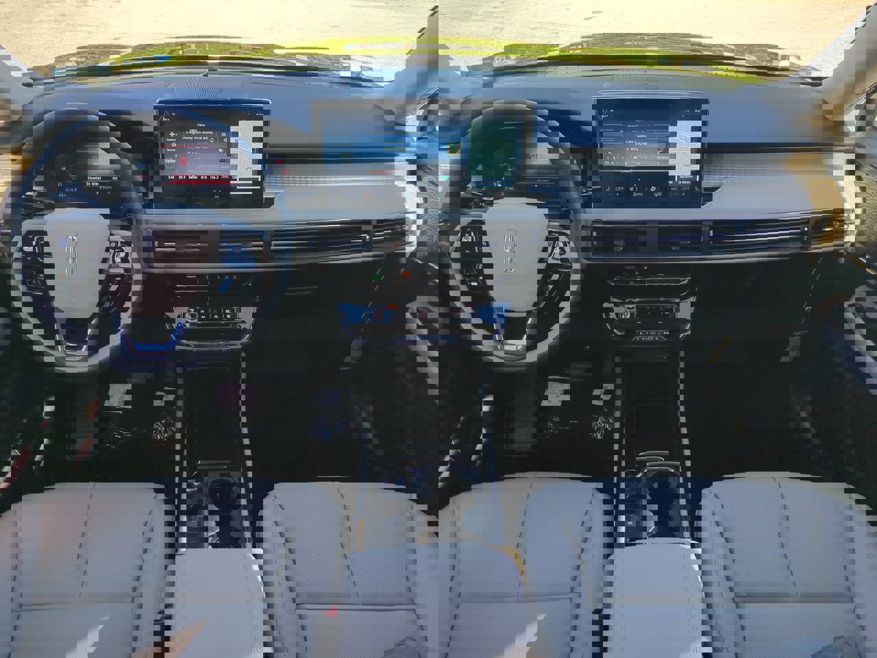 New 2026 Lincoln Corsair Premiere image 15