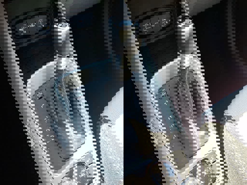 New 2026 Hyundai Venue SEL image 13