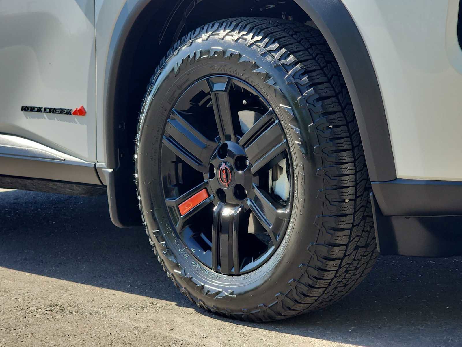 Used 2026 Nissan Rogue SV w/ Rock Creek Premium Package AWD/4WD image 12