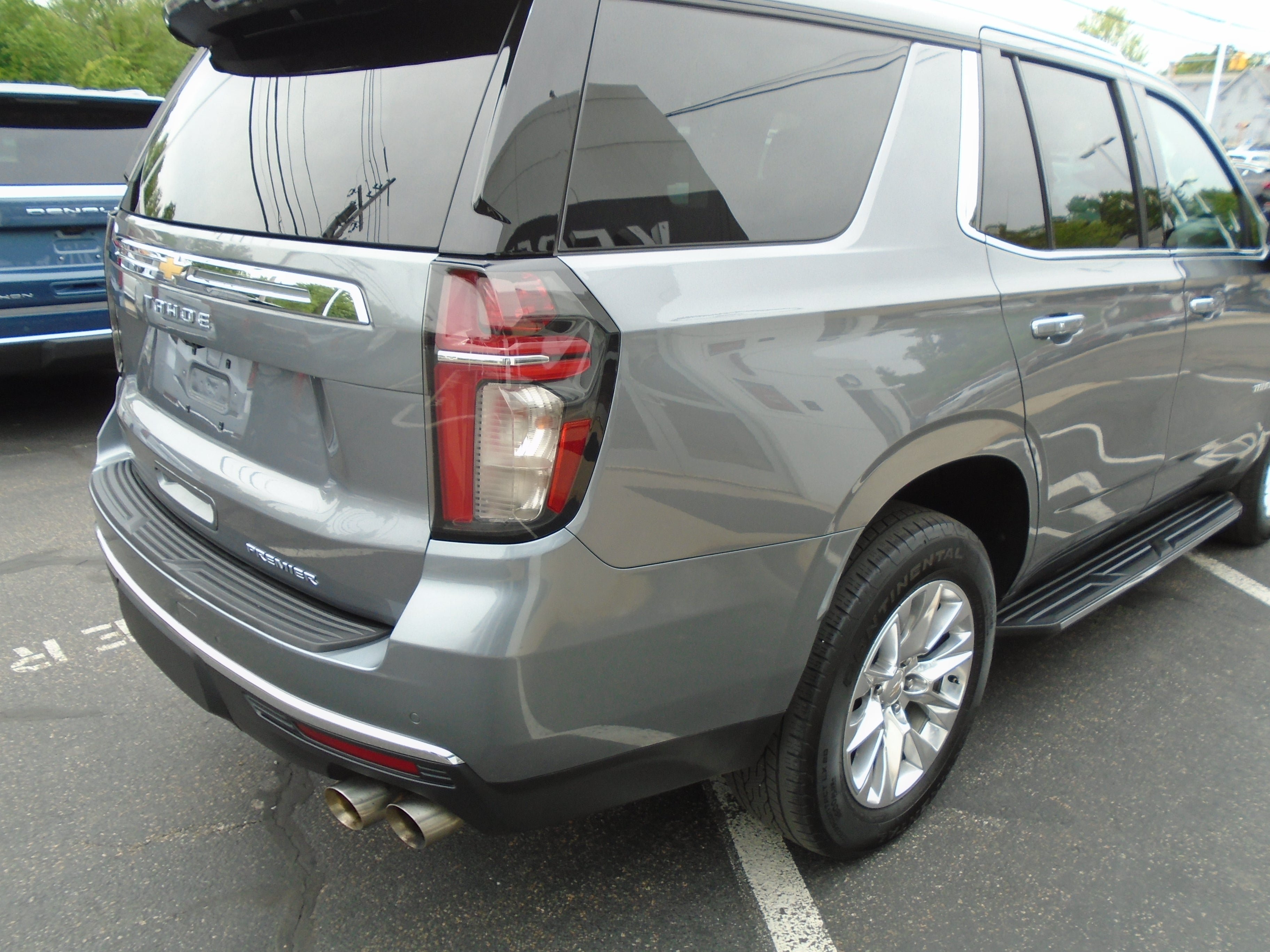 Certified 2021 Chevrolet Tahoe Premier w/ Premium Package AWD/4WD image 12