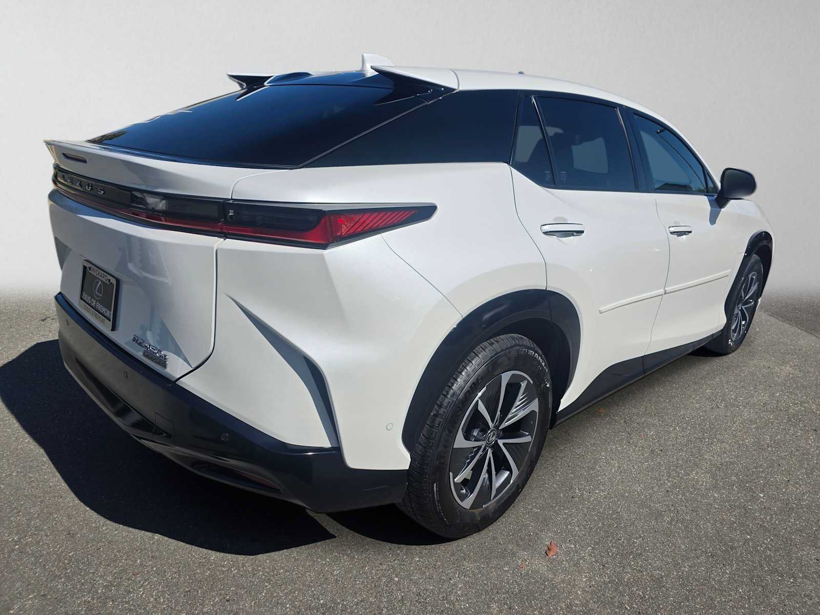 Used 2023 Lexus RZ 450e Premium w/ Technology Package AWD/4WD image 3